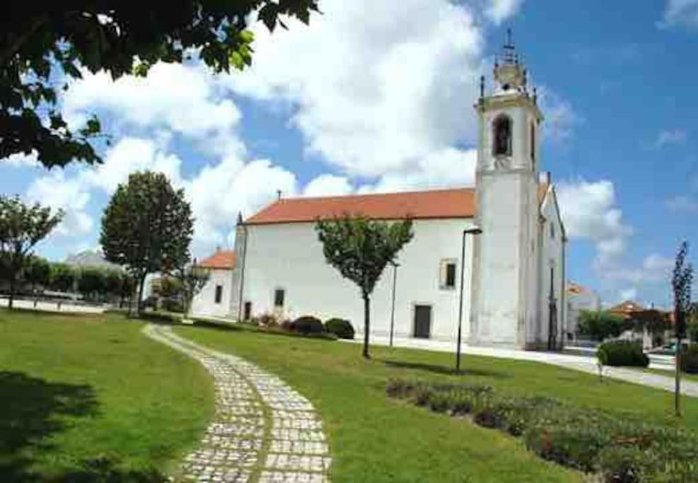 Moradia Alegre No Centro Da Vila Da Tocha. Luaran gambar